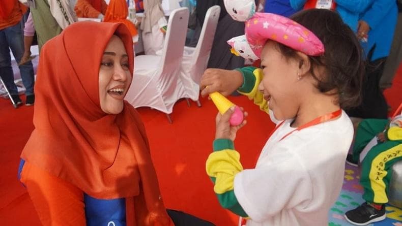Profil Ikfina Fahmawati, Bupati Perempuan Pertama di Mojokerto
