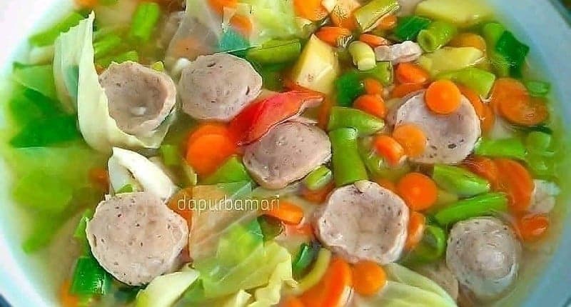 Resep Sayur Sop Bening Bakso, Aroma Kuah Kaldunya Menggugah Selera