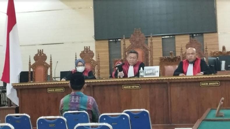 Oknum Ketua RT yang Viral Bubarkan Ibadah Gereja di Lampung Divonis 3 Bulan Penjara Oknum Ketua RT yang Viral Bubarkan Ibadah Gereja di Lampung Divonis 3 Bulan Penjara