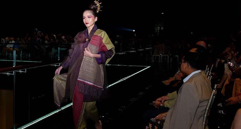 Mengintip Keindahan Ulos yang Dipadukan dengan Sutera Jepang di The Apurva Bali