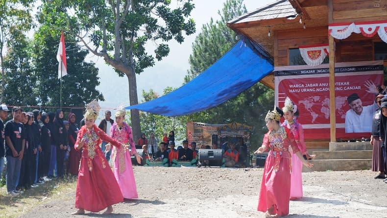 Pendukung Ganjar Pranowo Promosikan Desa Wisata Kampung Adat Miduana Cianjur