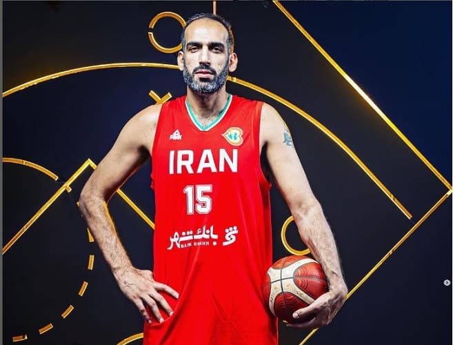 Mengharukan! Kapten Timnas Basket Iran Pensiun di Indonesia Arena Mengharukan! Kapten Timnas Basket Iran Pensiun di Indonesia Arena