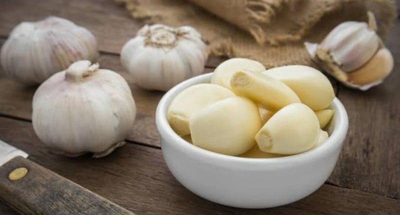 4 Cara Mengolah Bawang Putih untuk Obat, Bisa Dibuat Teh hingga Minyak
