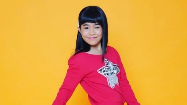 4 Potret Transformasi Alifa Lubis, Artis Cilik Multitalenta yang Kini Beranjak Dewasa