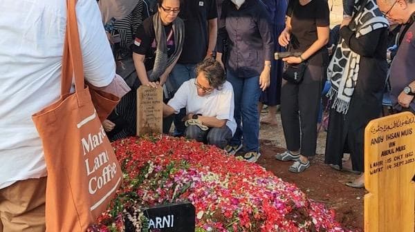 Suasana Pemakaman CEO GE Indonesia Handry Satriago, Dihadiri Riri Riza hingga Najelaa Shihab