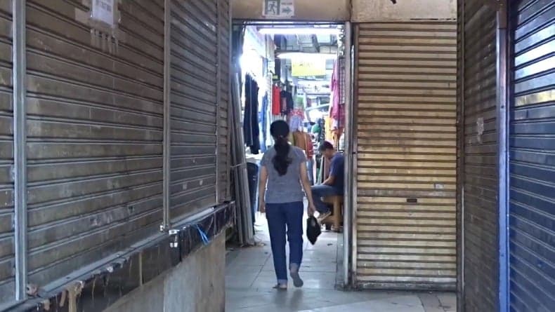 Pedagang Pakaian di Pasar Andir Bandung Gulung Tikar, Kalah Bersaing dengan Toko Online