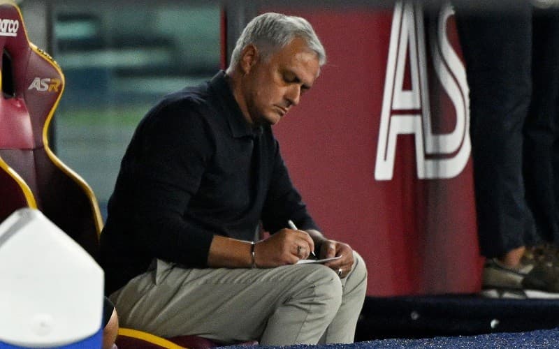 Demi AS Roma, Jose Mourinho Tolak 3 Tawaran Menggiurkan