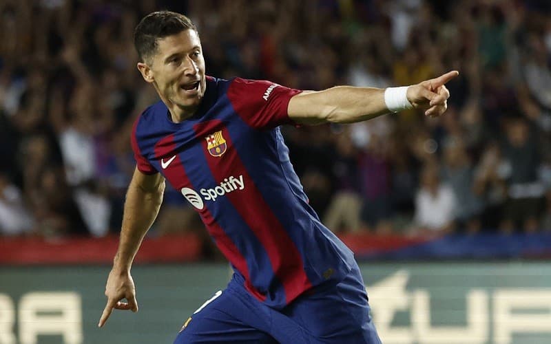 Robert Lewandowski Beri Kabar Buruk untuk Barcelona Jelang El Clasico