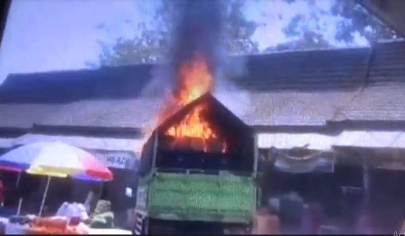 Truk Sayur Ludes Terbakar di Pasar Agro Magetan, Pedagang dan Pembeli Panik