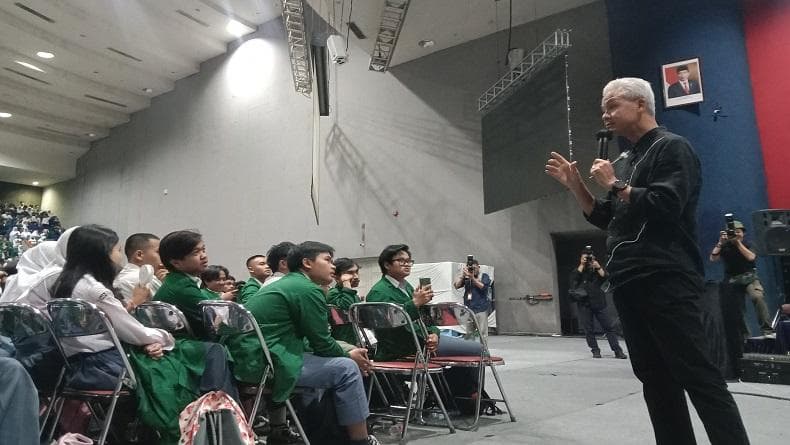 Bukan Hanya Tekanan Mental, Ganjar Pranowo Sebut Mahasiswa Harus Siap Hadapi Tantangan