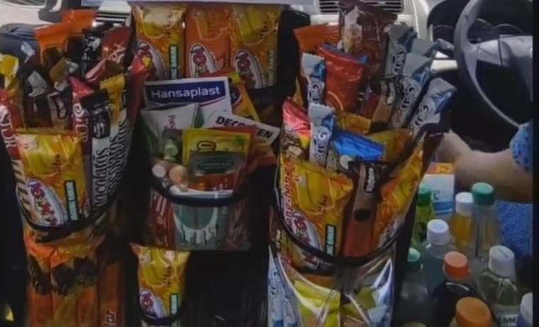 Viral Sopir Taksi Baik Hati Sediakan Jajanan Gratis untuk Penumpang