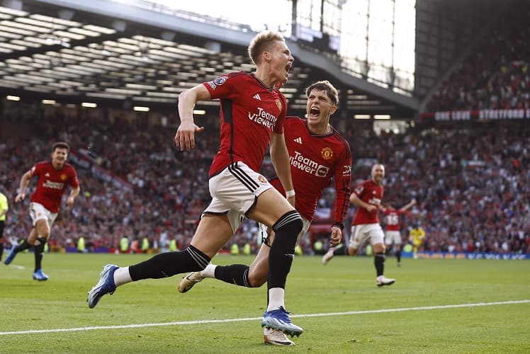 Hasil Man United vs Brentford: The Red Devils Comeback Dramatis, Scott McTominay Pahlawan
