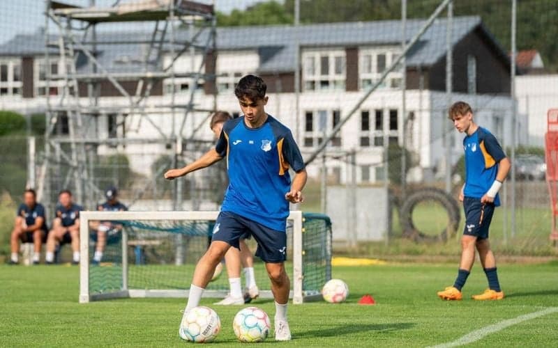 Profil dan Biodata Amar Brkic, Pemain Diaspora yang Bergabung di Pusat Latihan Timnas Indonesia U-17 di Jerman Profil dan Biodata Amar Brkic, Pemain Diaspora yang Bergabung di Pusat Latihan Timnas Indonesia U-17 di Jerman