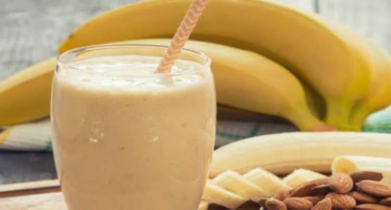 Jus Pisang Dicampur Susu Almond Bisa Bikin Tidur Nyenyak, Begini Cara Buatnya!