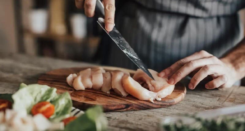 Selain Daging Ayam, Buah Berry Juga Punya Kolagen Alami yang Bikin Kulit Awet Muda