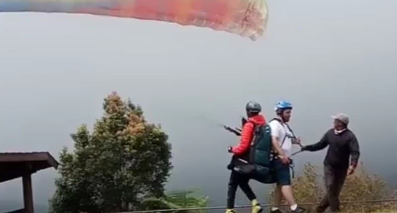 4 Tempat Wisata Sekitar Jakarta yang Memacu Adrenalin, Bisa Rafting hingga Paralayang