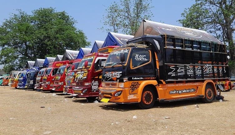 Jenis-jenis Modifikasi Truk di Indonesia yang Bikin Takjub, Beragam Gaya tapi Tetap Fungsional Jenis-jenis Modifikasi Truk di Indonesia yang Bikin Takjub, Beragam Gaya tapi Tetap Fungsional