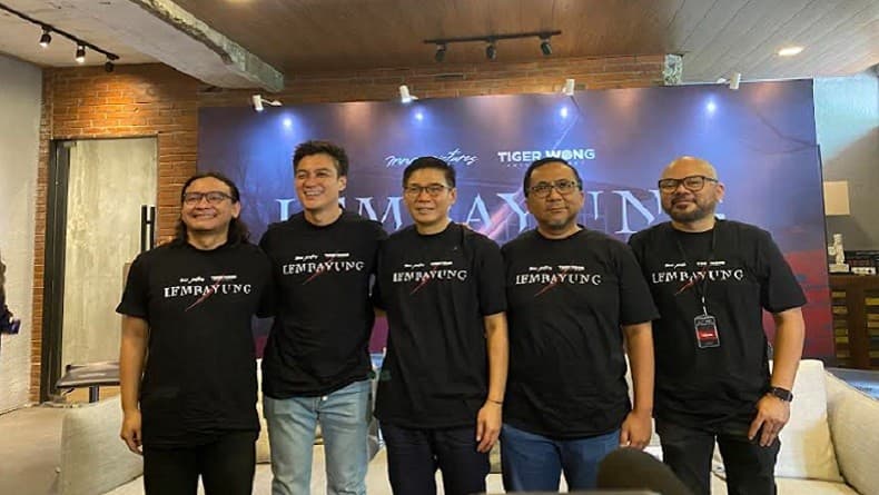 Perdana Jadi Sutradara, Baim Wong Cek Langsung Lokasi Syuting Film Lembayung