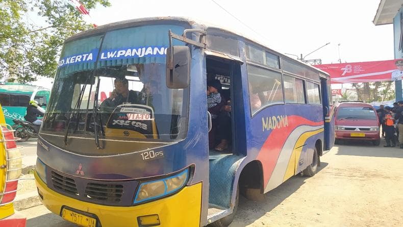 Bus Madona Tak Lagi Primadona di KBB, Tergerus Transportasi Massal Kekinian