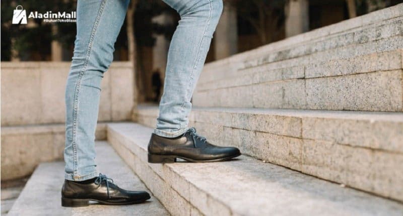 Sebelum Beli, Yuk Cek Dulu Cara Memilih Sepatu Pantofel Pria Biar Nggak Nyesel!
