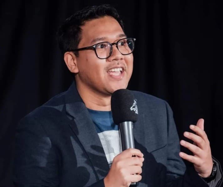 Profil dan Biodata Iman Usman, Pengusaha Muda yang Kerap Digosipkan Pacaran dengan Artis Profil dan Biodata Iman Usman, Pengusaha Muda yang Kerap Digosipkan Pacaran dengan Artis