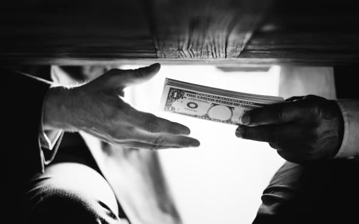 Apa Itu Black Market? Ini Pengertian dan Dampak Negatifnya