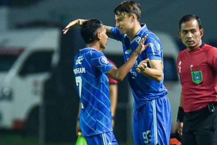 Hasil Liga 1: Menggila! Persib Bantai RANS Nusantara