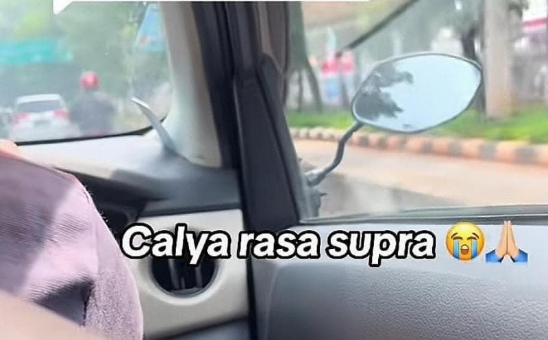 Bikin Ngakak, Spion Mobil Calya Diganti Kaca Motor Supra