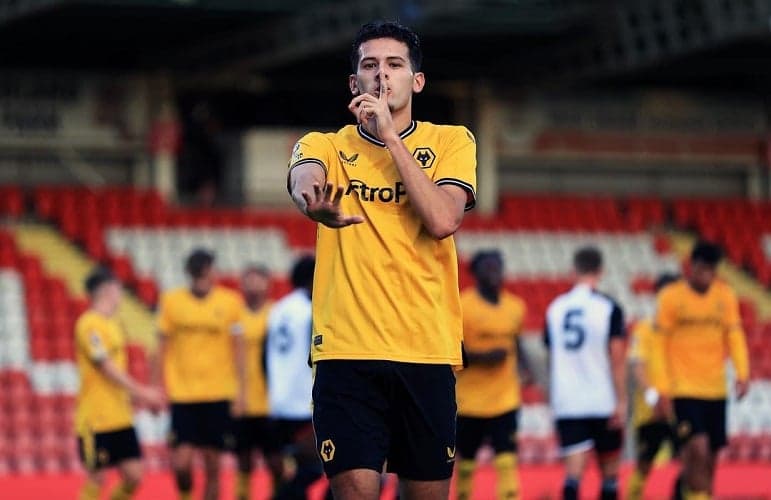 Justin Hubner Main, Wolverhampton U-21 Keok 1-3 dari Arsenal U-21 Justin Hubner Main, Wolverhampton U-21 Keok 1-3 dari Arsenal U-21