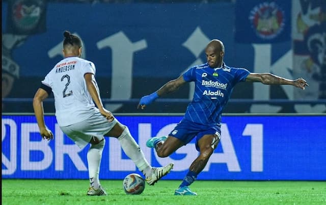 Hasil Final Liga 1: Persib Selangkah Lagi Juara usai Bantai Madura United di Leg I
