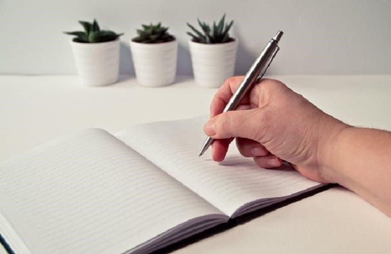 10 Contoh Surat Cinta untuk Kakak Senior Ospek di Sekolah, Kampus dan Organisasi 10 Contoh Surat Cinta untuk Kakak Senior Ospek di Sekolah, Kampus dan Organisasi