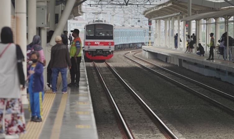 Stasiun di Sekitar PRJ Diserbu Penumpang! Paling Ramai di Mana?