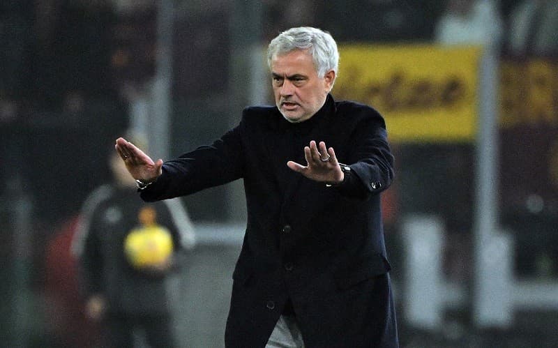 Jose Mourinho Dipecat dari Pelatih AS Roma!