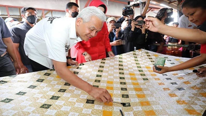 Ganjar Pranowo Beli Batik Wahyu Tumurun, Ini Makna Motifnya