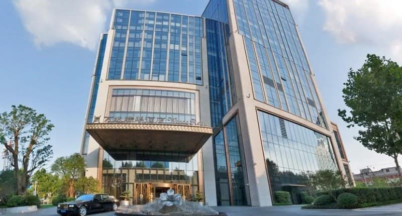 Viral, Miliarder Indonesia Beli Hotel Mewah di China Rp3,7 Triliun, Netizen: Kita Beli Ayam 7 Aja Berasa Kaya!