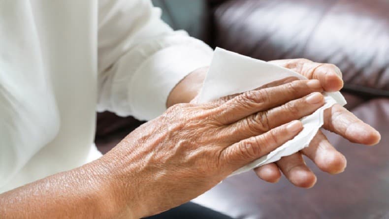 Mitos atau Fakta Telapak Tangan Berkeringat Pertanda Lemah Jantung Lemah?