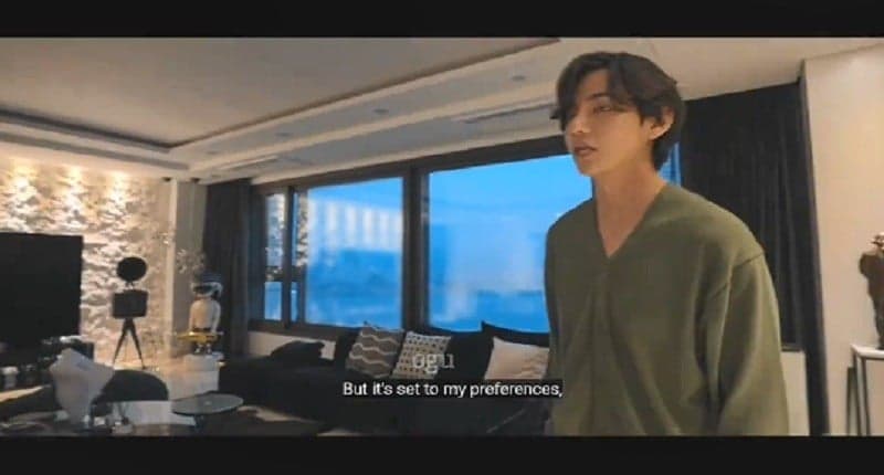 Viral, V BTS Perdana Tunjukkan Isi Rumah Mewahnya, serba Putih Bernuansa Klasik