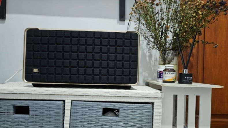 Review JBL Authentics 500: Speaker Bergaya Klasik dengan Bass Juara
