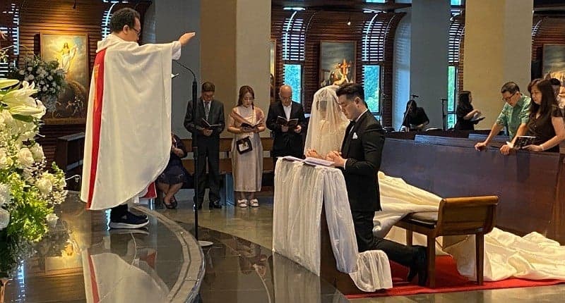 Christo dan Sisca MasterChef Menikah, Tampil Cantik dengan Gaun Elegan Bergaya Vintage 