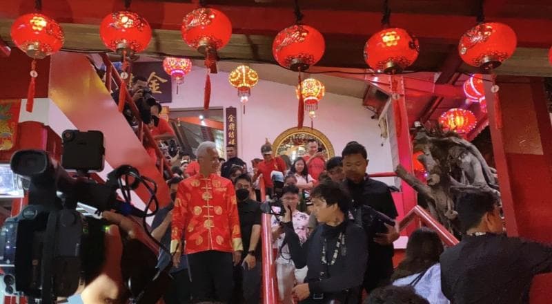 Dinner Imlek Bareng HT, Ganjar Pranowo Ternyata Koleksi Beberapa Changshan