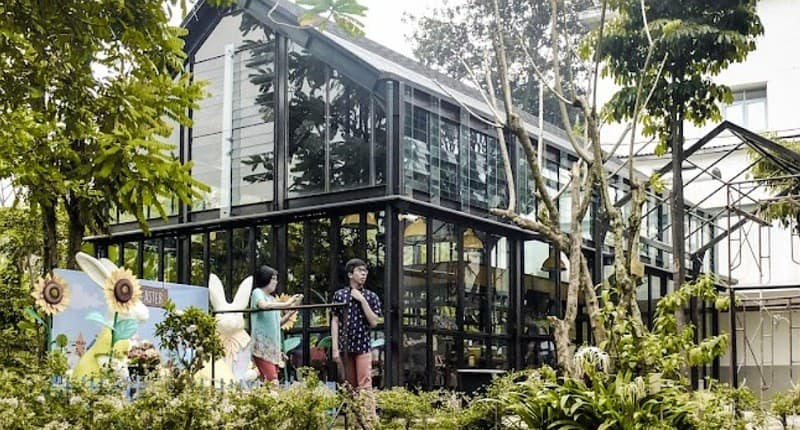 5 Tempat Nongkrong di Lembang dengan Suasana Alam nan Hijau, Udaranya Sejuk!