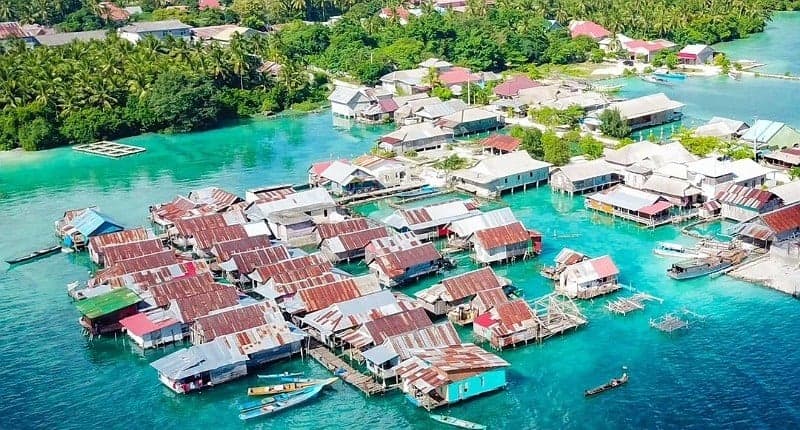 Kampung Unik di Wakatobi Mirip Dunia di Film Avatar, Warganya Hidup Terapung di Laut Kampung Unik di Wakatobi Mirip Dunia di Film Avatar, Warganya Hidup Terapung di Laut