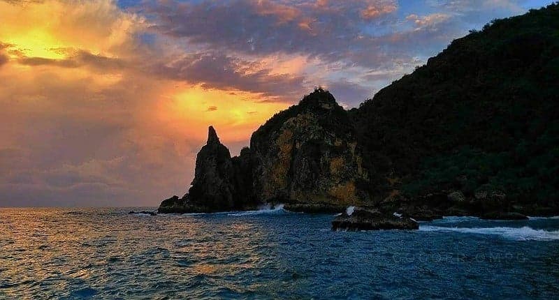 Mengintip Pantai Cantik yang Tersembunyi di Yogyakarta, Batu Karangnya Berbentuk Unik Mengintip Pantai Cantik yang Tersembunyi di Yogyakarta, Batu Karangnya Berbentuk Unik