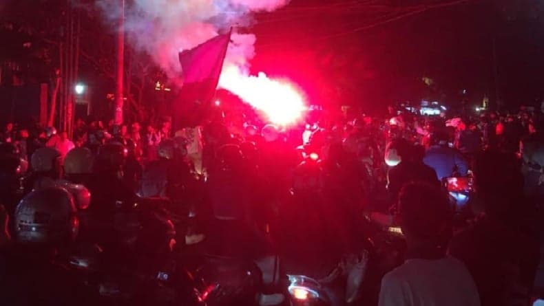 Konvoi Bobotoh Rayakan Kemenangan Persib, Bandung Macet 