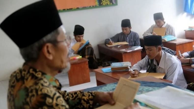 Kemenag Terbitkan Juknis Pesantren Ramah Anak, Larang Hukuman Fisik ke Santri 