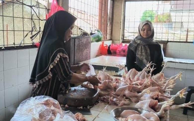 Harga Ayam Naik 11 Hari Jelang Lebaran, Termahal Tembus Rp70.000 per Ekor