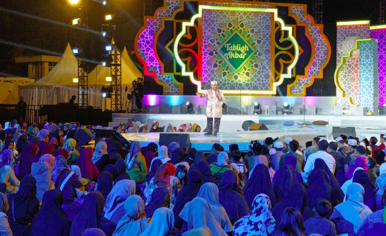 Hadir di Tabligh Akbar Ramadhan RCTI, Ustaz Amir Faishol Ajak Masyarakat Dekatkan Diri pada Allah 