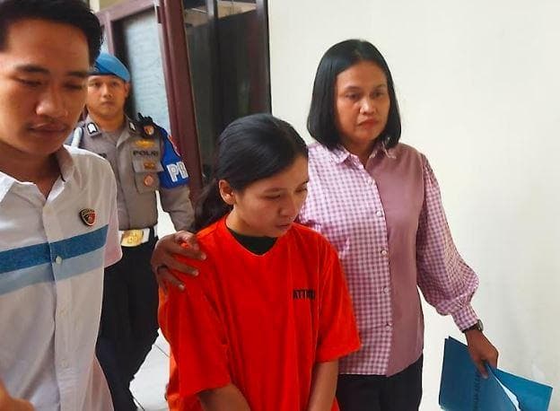 Pengakuan Pengasuh Aniaya Anak Selebgram Aghnia Punjabi: Gajinya Sering Molor Pengakuan Pengasuh Aniaya Anak Selebgram Aghnia Punjabi: Gajinya Sering Molor