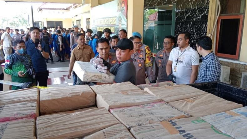 Polisi Gagalkan Penyelundupan 1 Juta Petasan di Indramayu, Hendak Dikirim ke Banten
