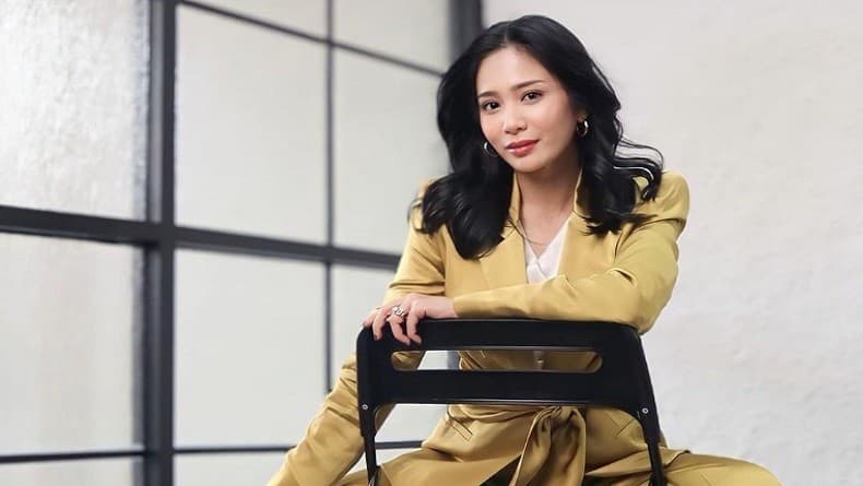 Bunga Zainal Jadi Janda Cantik Cari Suami Dadakan di Series Kartu Keluarga, Segera Tayang di Vision+!